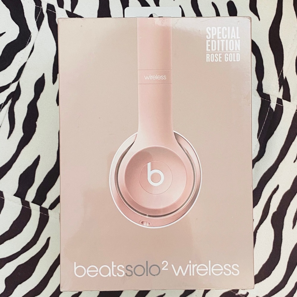 Brand New Beats Solo 2 Wireless Rose Gold